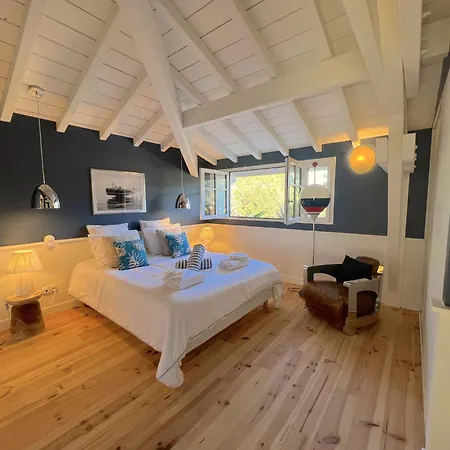 Acacia Villa *